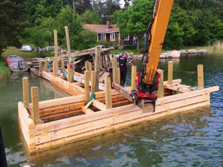 stenkistebrygga-i-t-form