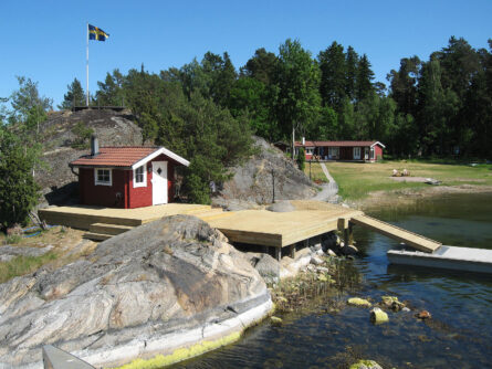 storre-landfaste-brygga-pa-berg