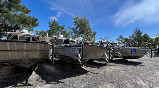 Sommaruppehåll 2023, några av småbåtarna på land på Nyvarp.